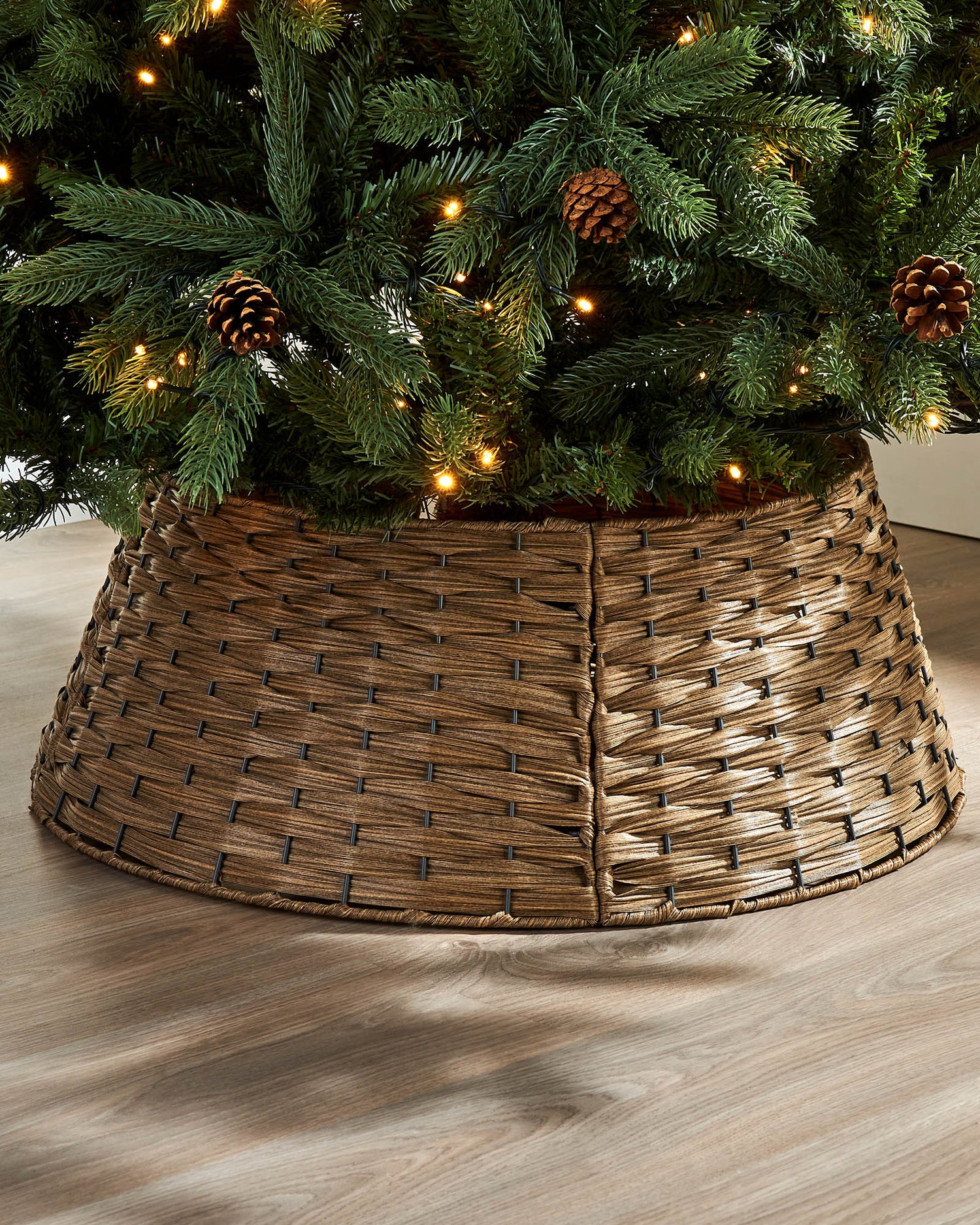 Rattan Tree Collar, Light Brown, 25 cm – We R Christmas