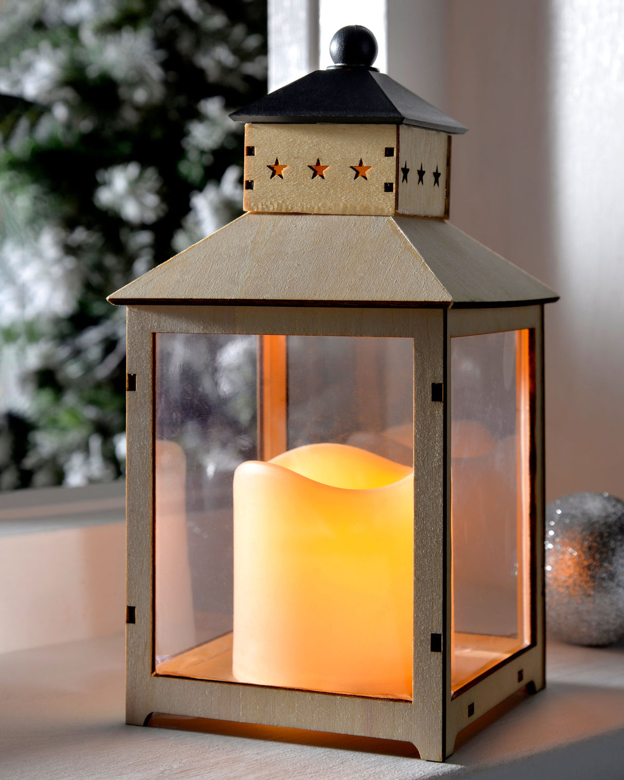 Pre-Lit Wooden Lantern with Flickering LED Candle Christmas Decoration, 21.5 cm