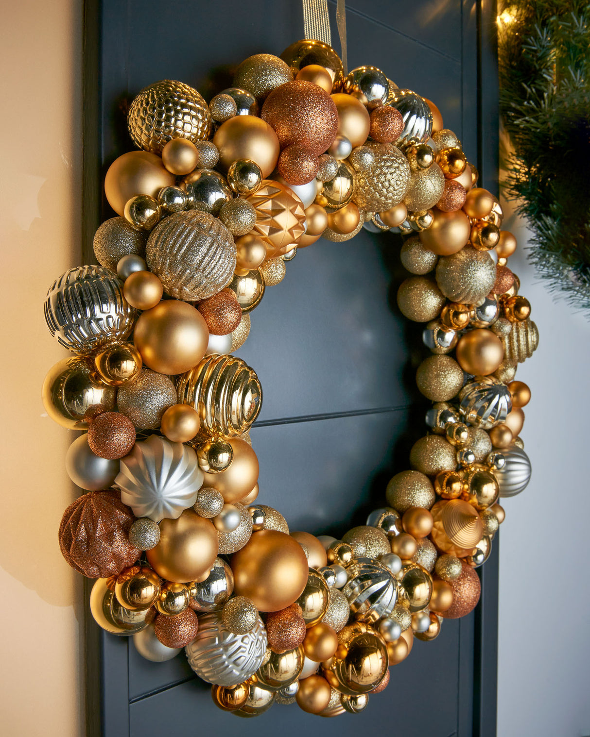 Glamour Bauble Wreath, 60 cm